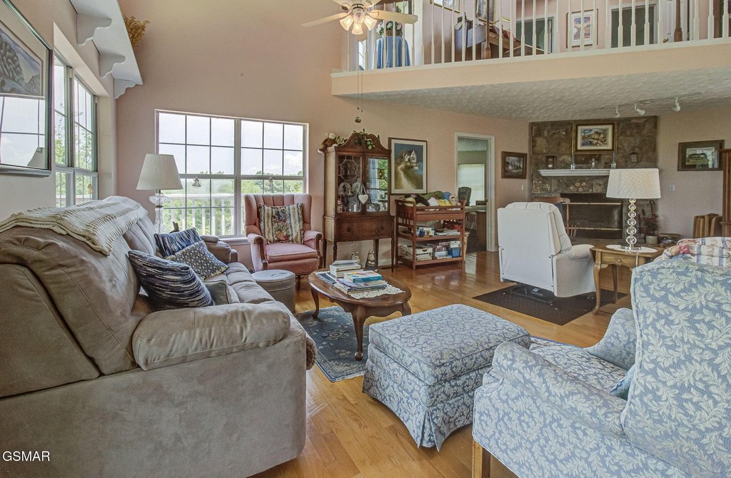 Sevierville, Tennessee, 37862, United States, 3 Bedrooms Bedrooms, ,2.5 BathroomsBathrooms,Residential,Forsale,1893781