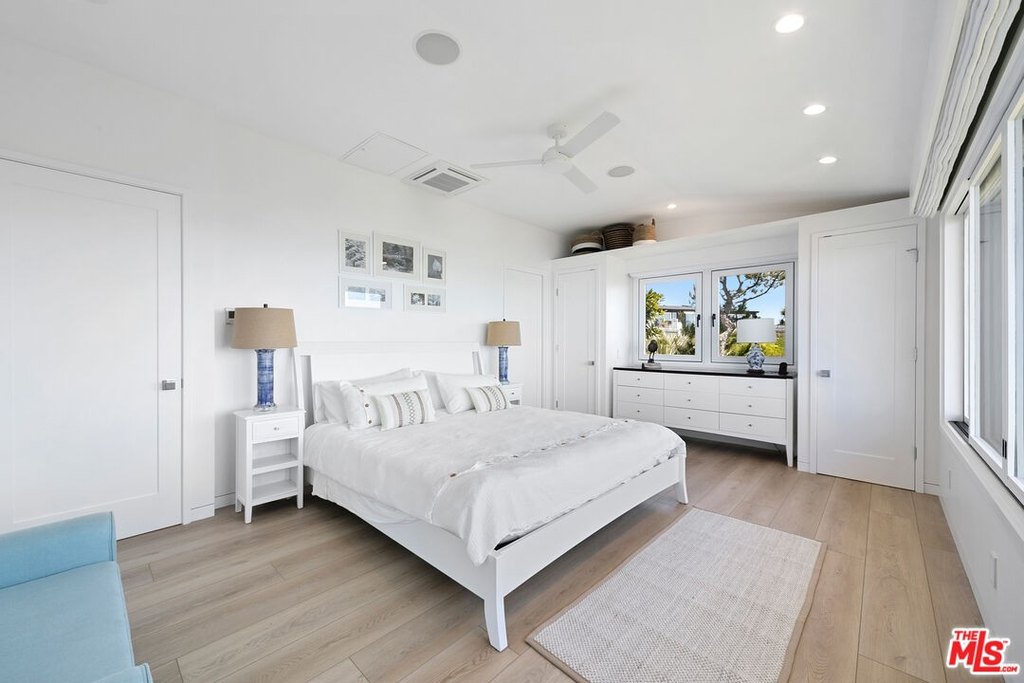 Malibu, California, 90265, United States, 3 Bedrooms Bedrooms, ,3.5 BathroomsBathrooms,Residential,Forsale,1904869