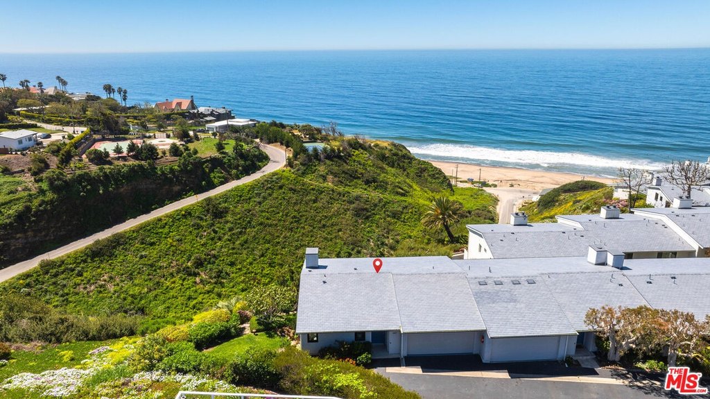 Malibu, California, 90265, United States, 3 Bedrooms Bedrooms, ,3.5 BathroomsBathrooms,Residential,Forsale,1904869