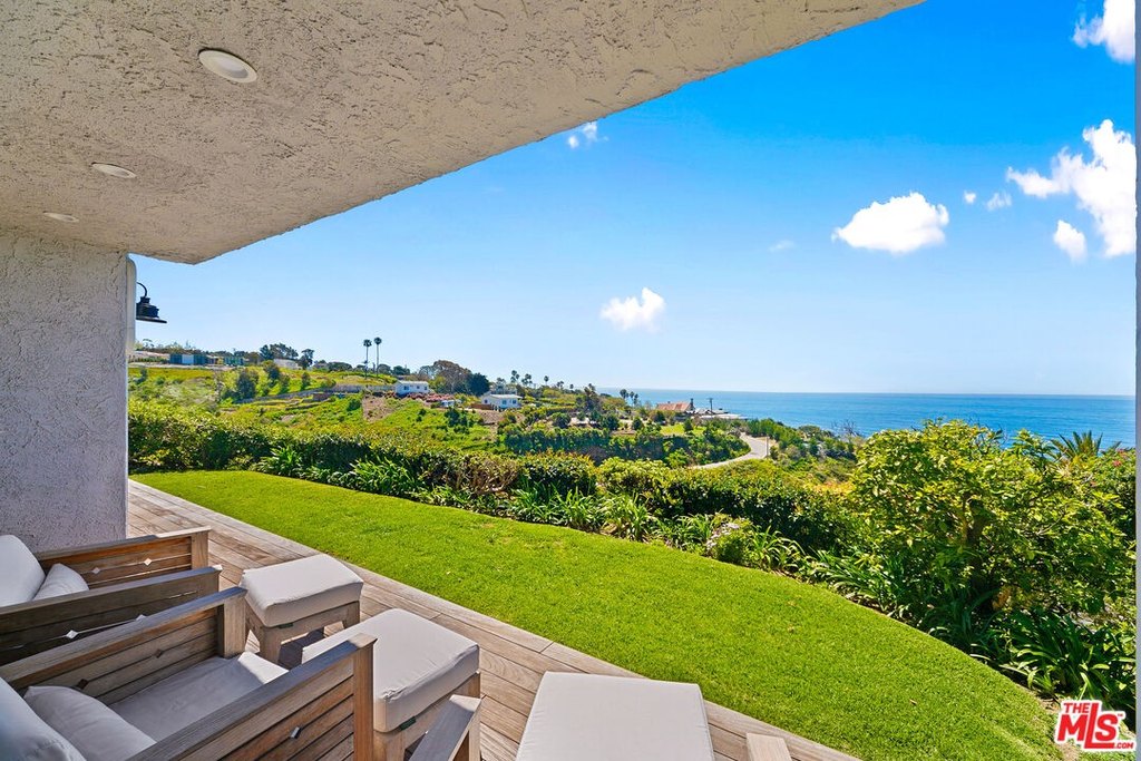Malibu, California, 90265, United States, 3 Bedrooms Bedrooms, ,3.5 BathroomsBathrooms,Residential,Forsale,1904869