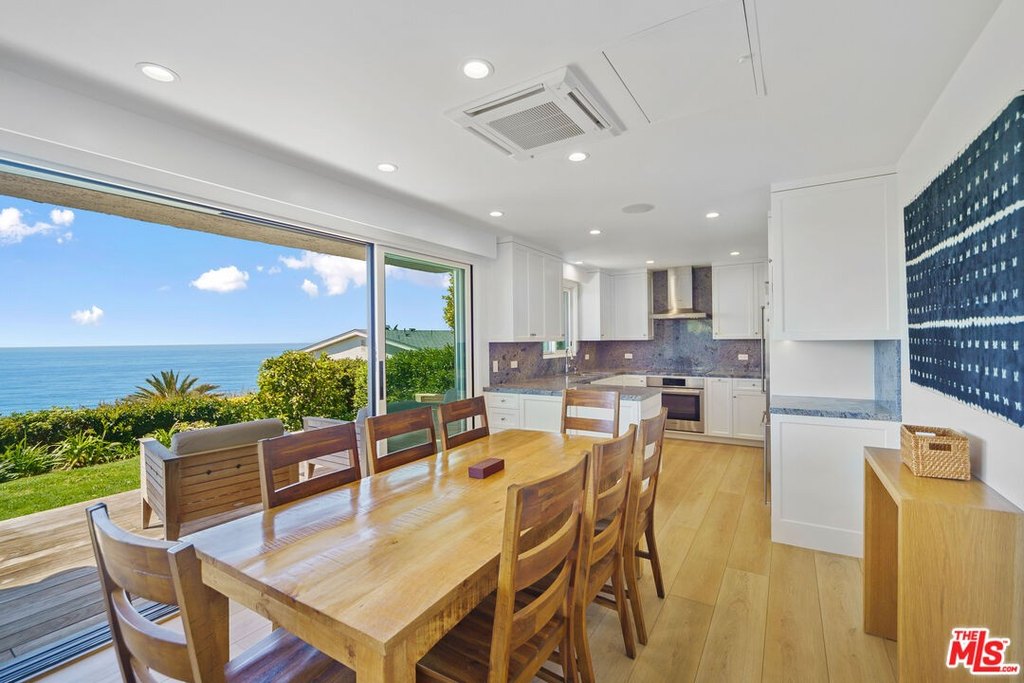 Malibu, California, 90265, United States, 3 Bedrooms Bedrooms, ,3.5 BathroomsBathrooms,Residential,Forsale,1904869