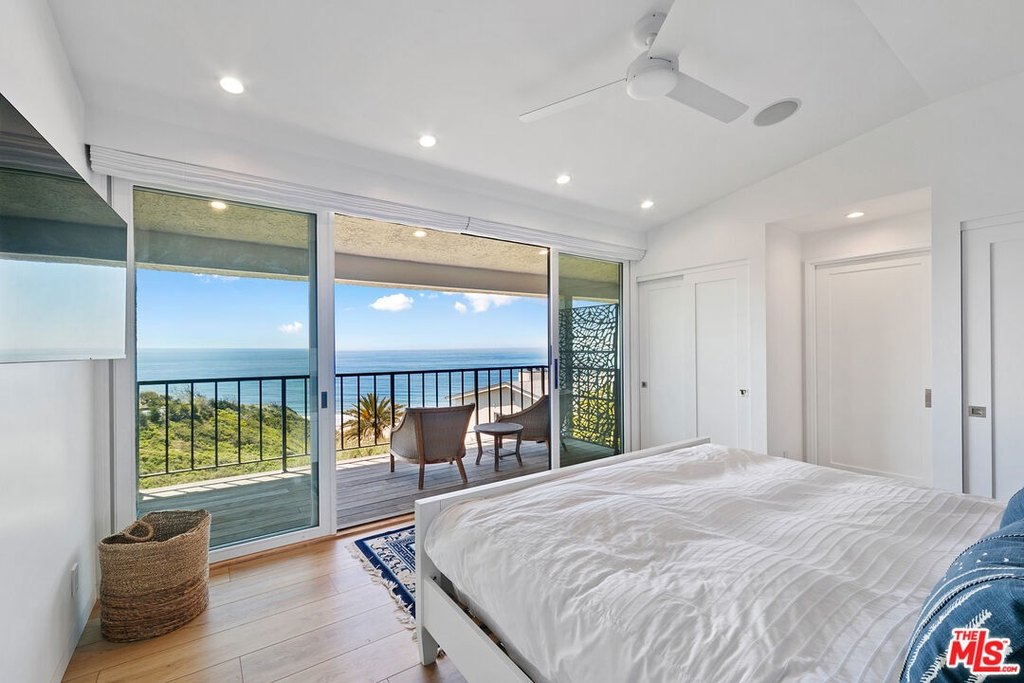 Malibu, California, 90265, United States, 3 Bedrooms Bedrooms, ,3.5 BathroomsBathrooms,Residential,Forsale,1904869