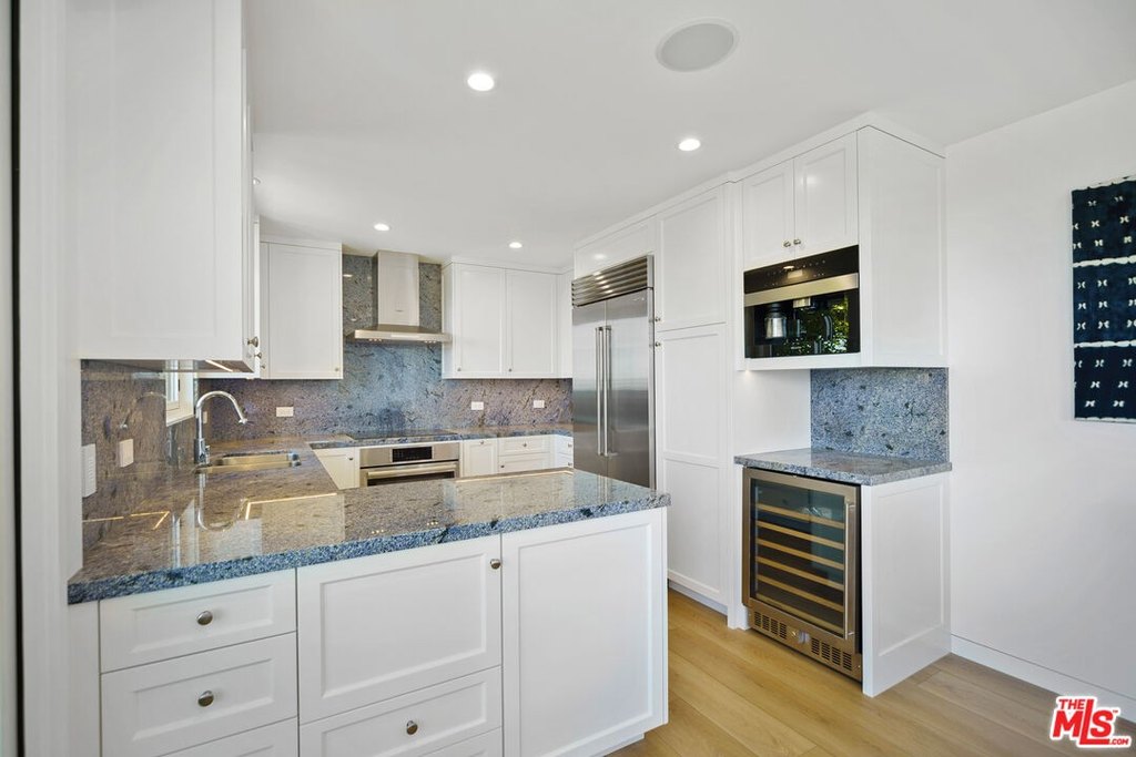 Malibu, California, 90265, United States, 3 Bedrooms Bedrooms, ,3.5 BathroomsBathrooms,Residential,Forsale,1904869