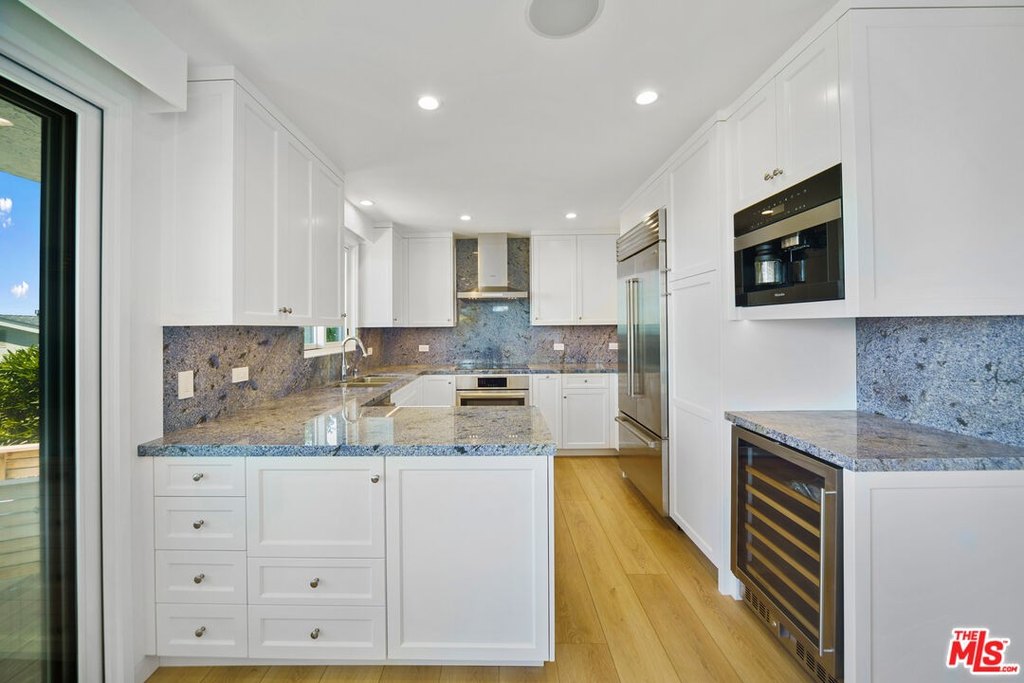 Malibu, California, 90265, United States, 3 Bedrooms Bedrooms, ,3.5 BathroomsBathrooms,Residential,Forsale,1904869