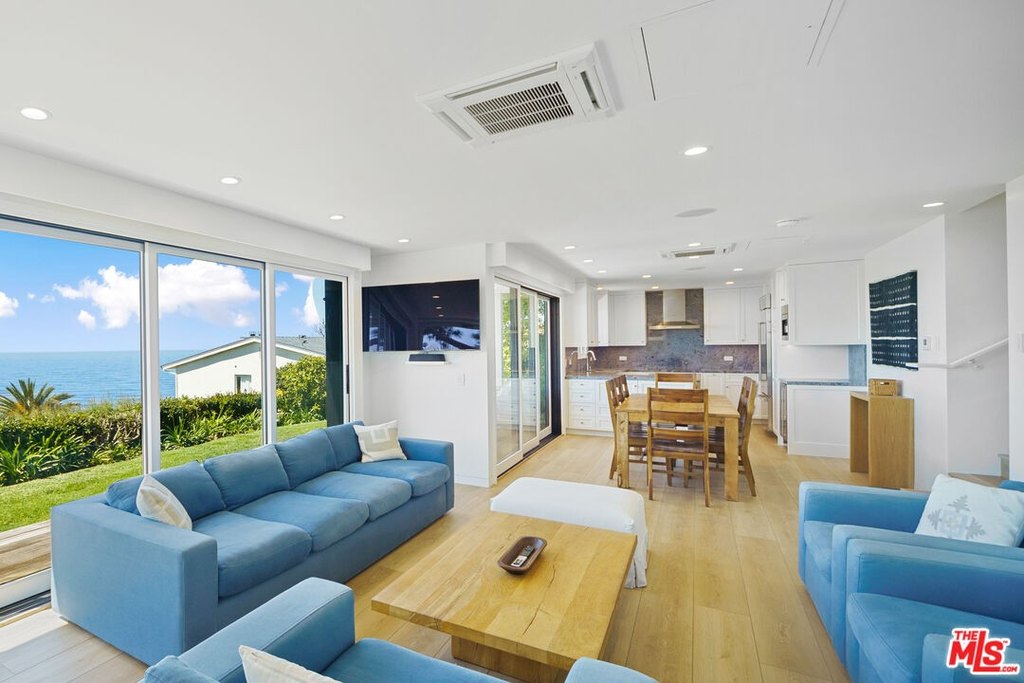 Malibu, California, 90265, United States, 3 Bedrooms Bedrooms, ,3.5 BathroomsBathrooms,Residential,Forsale,1904869