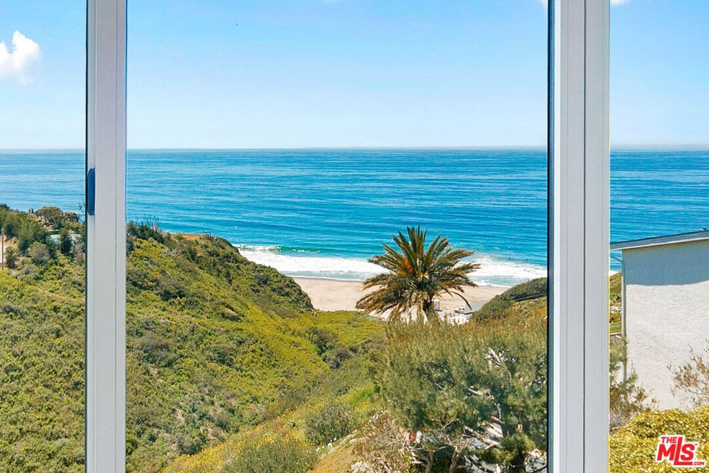Malibu, California, 90265, United States, 3 Bedrooms Bedrooms, ,3.5 BathroomsBathrooms,Residential,Forsale,1904869