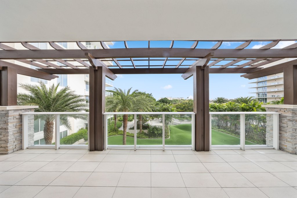 Boca Raton, Florida, 33432, United States, 2 Bedrooms Bedrooms, ,3.5 BathroomsBathrooms,Residential,Forsale,1929731