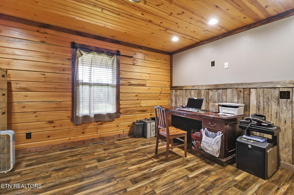 MONTEREY, Tennessee, 38574, United States, 2 Bedrooms Bedrooms, ,2 BathroomsBathrooms,Residential,Forsale,1929819