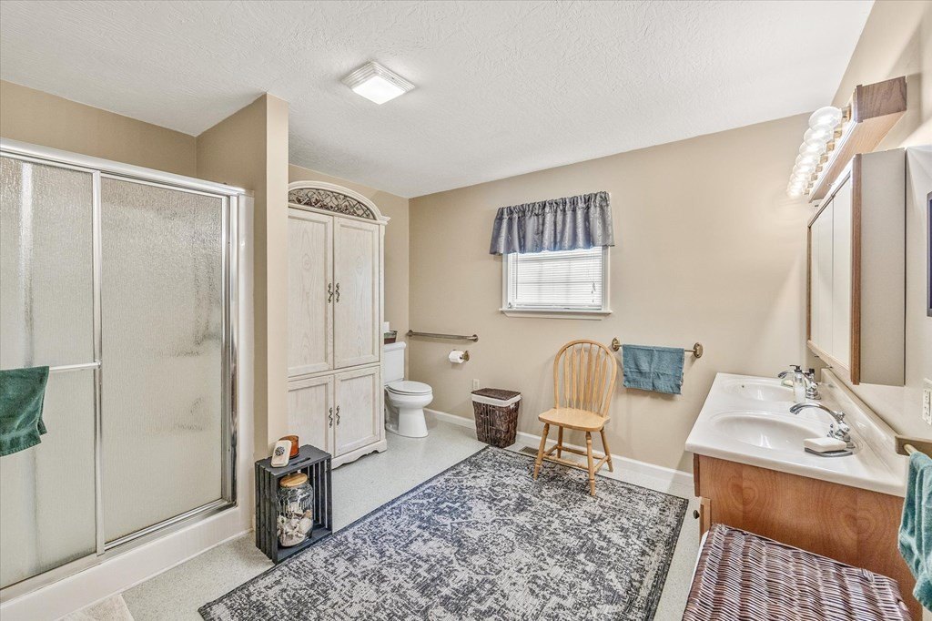 MONROE, Tennessee, 38573, United States, 3 Bedrooms Bedrooms, ,3 BathroomsBathrooms,Residential,Forsale,1905415