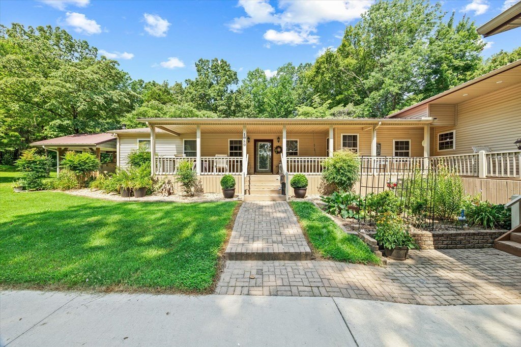 MONROE, Tennessee, 38573, United States, 3 Bedrooms Bedrooms, ,3 BathroomsBathrooms,Residential,Forsale,1905415