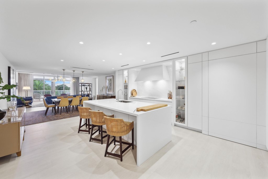 Boca Raton, Florida, 33432, United States, 2 Bedrooms Bedrooms, ,3.5 BathroomsBathrooms,Residential,Forsale,1929731