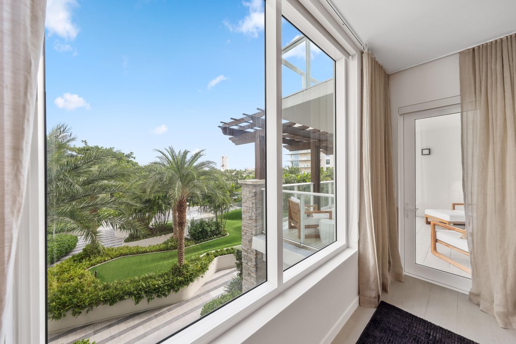 Boca Raton, Florida, 33432, United States, 2 Bedrooms Bedrooms, ,3.5 BathroomsBathrooms,Residential,Forsale,1929731
