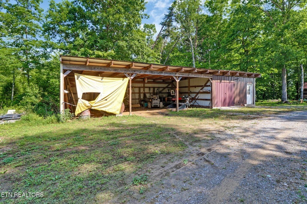 MONTEREY, Tennessee, 38574, United States, 2 Bedrooms Bedrooms, ,2 BathroomsBathrooms,Residential,Forsale,1929819
