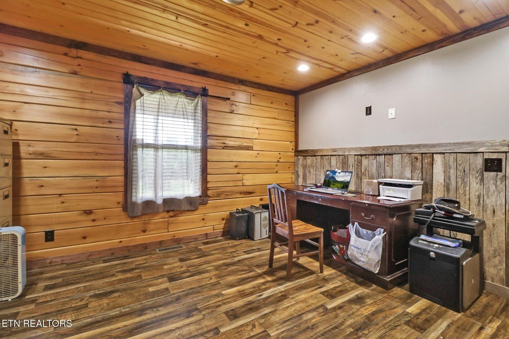 MONTEREY, Tennessee, 38574, United States, 2 Bedrooms Bedrooms, ,2 BathroomsBathrooms,Residential,Forsale,1929819