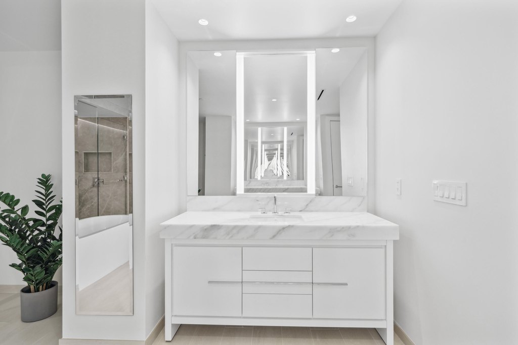 Boca Raton, Florida, 33432, United States, 2 Bedrooms Bedrooms, ,3.5 BathroomsBathrooms,Residential,Forsale,1929731