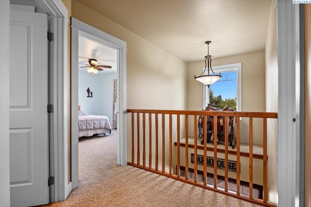 Prosser, Washington, 99350, United States, 5 Bedrooms Bedrooms, ,2.5 BathroomsBathrooms,Residential,Forsale,1964323