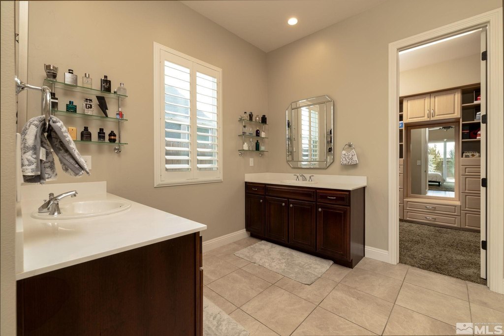 Reno, Nevada, 89521, United States, 3 Bedrooms Bedrooms, ,3.5 BathroomsBathrooms,Residential,Forsale,1910315
