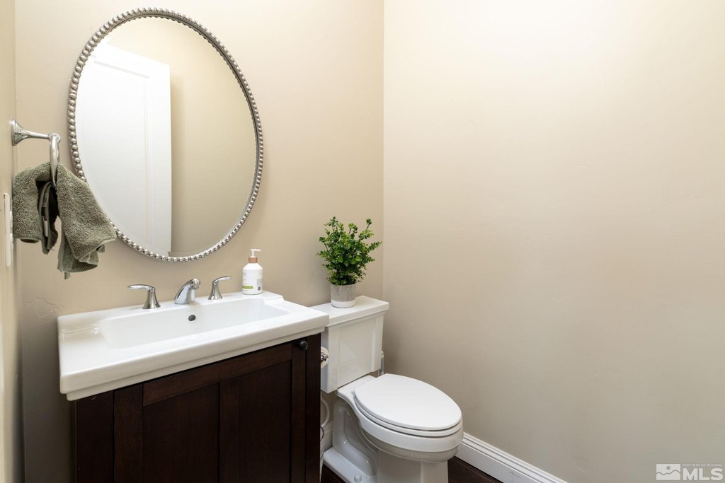 Reno, Nevada, 89521, United States, 3 Bedrooms Bedrooms, ,3.5 BathroomsBathrooms,Residential,Forsale,1910315
