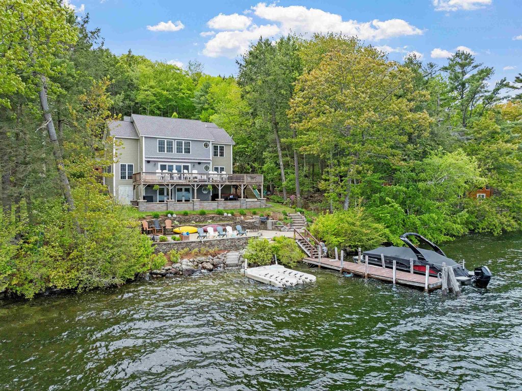 Moultonborough, New Hampshire, 03254, United States, 5 Bedrooms Bedrooms, ,5.5 BathroomsBathrooms,Residential,Forsale,1952907