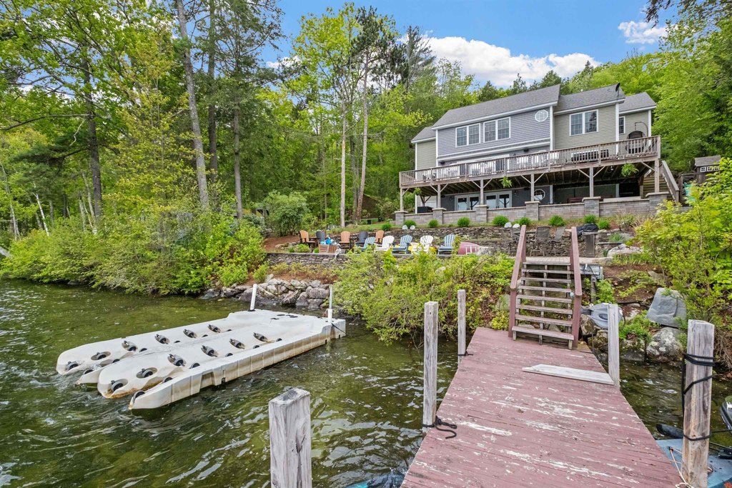 Moultonborough, New Hampshire, 03254, United States, 5 Bedrooms Bedrooms, ,5.5 BathroomsBathrooms,Residential,Forsale,1952907