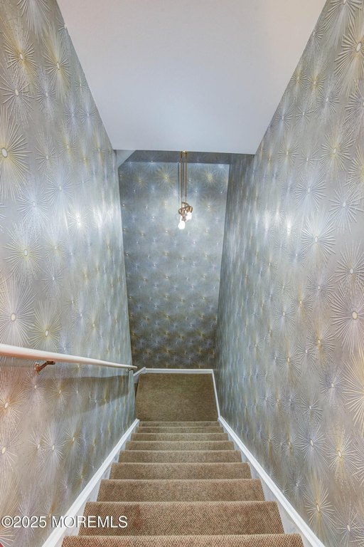 Holmdel, New Jersey, 07733, United States, 5 Bedrooms Bedrooms, ,6.5 BathroomsBathrooms,Residential,Forsale,1892970