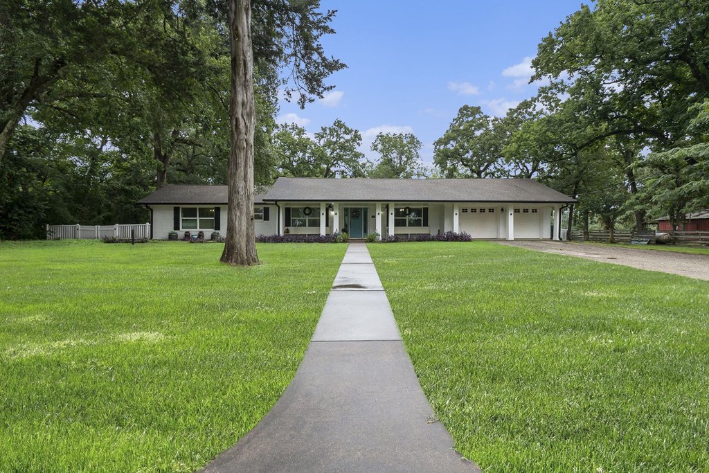 Willis, Texas, 77378, United States, 3 Bedrooms Bedrooms, ,3.5 BathroomsBathrooms,Residential,Forsale,1953107