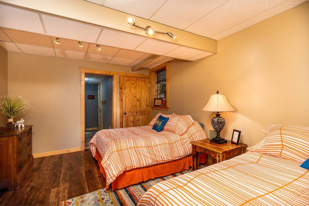 Hulett, Wyoming, 82720, United States, 4 Bedrooms Bedrooms, ,3 BathroomsBathrooms,Residential,Forsale,2004327