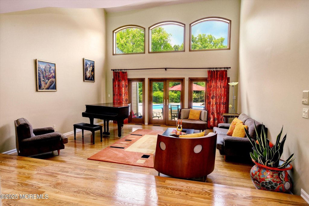 Holmdel, New Jersey, 07733, United States, 5 Bedrooms Bedrooms, ,6.5 BathroomsBathrooms,Residential,Forsale,1892970