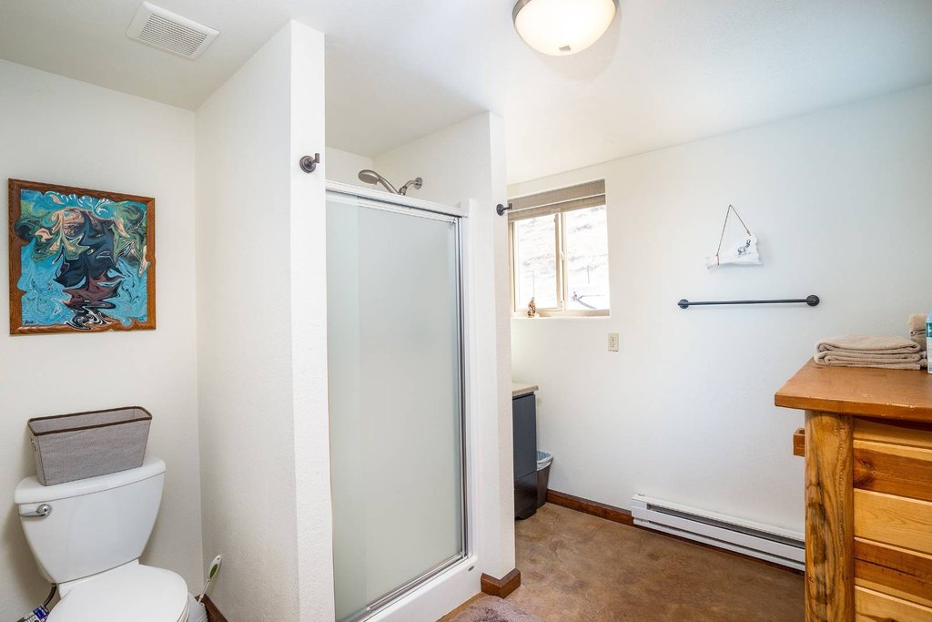 Hulett, Wyoming, 82720, United States, 4 Bedrooms Bedrooms, ,3 BathroomsBathrooms,Residential,Forsale,2004327