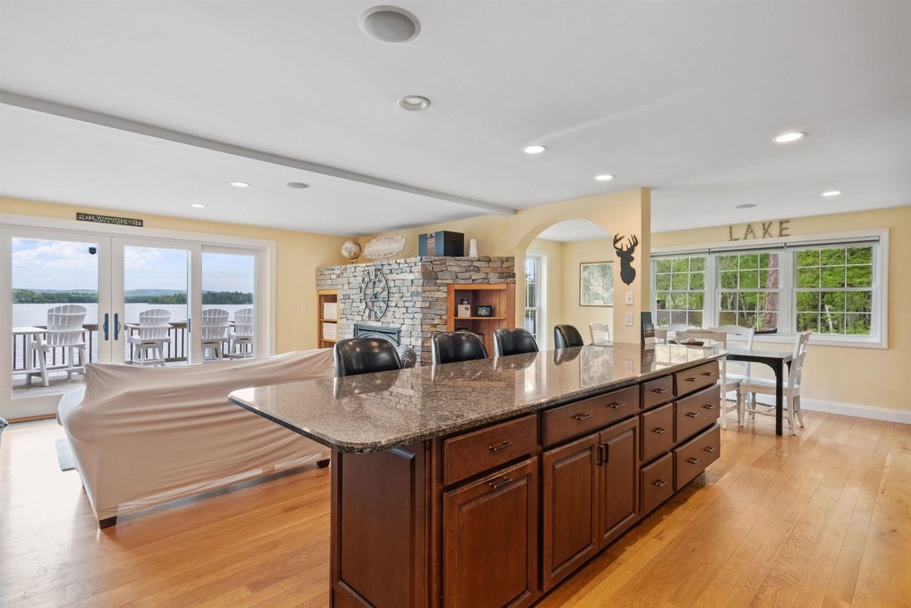 Moultonborough, New Hampshire, 03254, United States, 5 Bedrooms Bedrooms, ,5.5 BathroomsBathrooms,Residential,Forsale,1952907