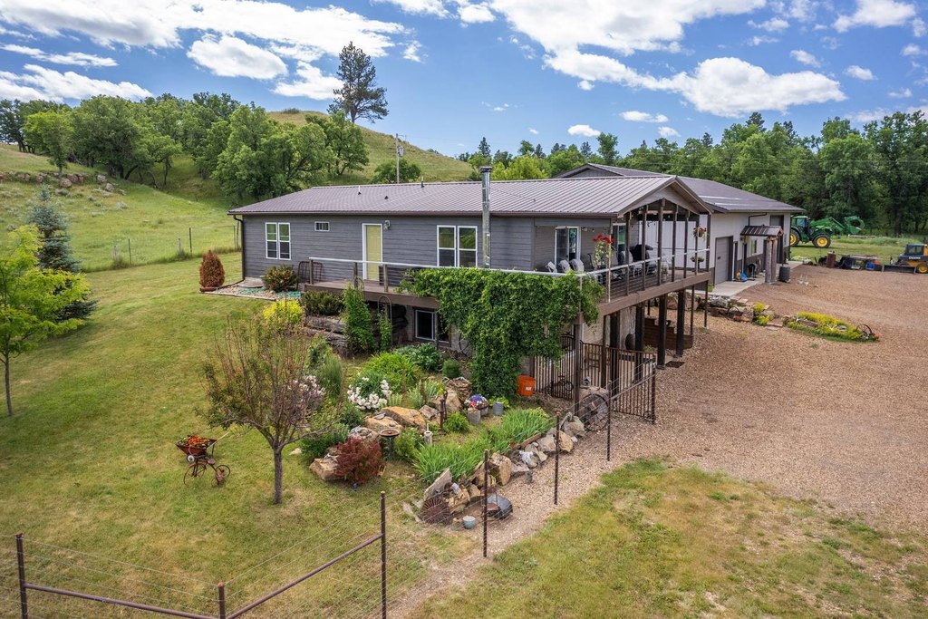 Hulett, Wyoming, 82720, United States, 4 Bedrooms Bedrooms, ,3 BathroomsBathrooms,Residential,Forsale,2004327