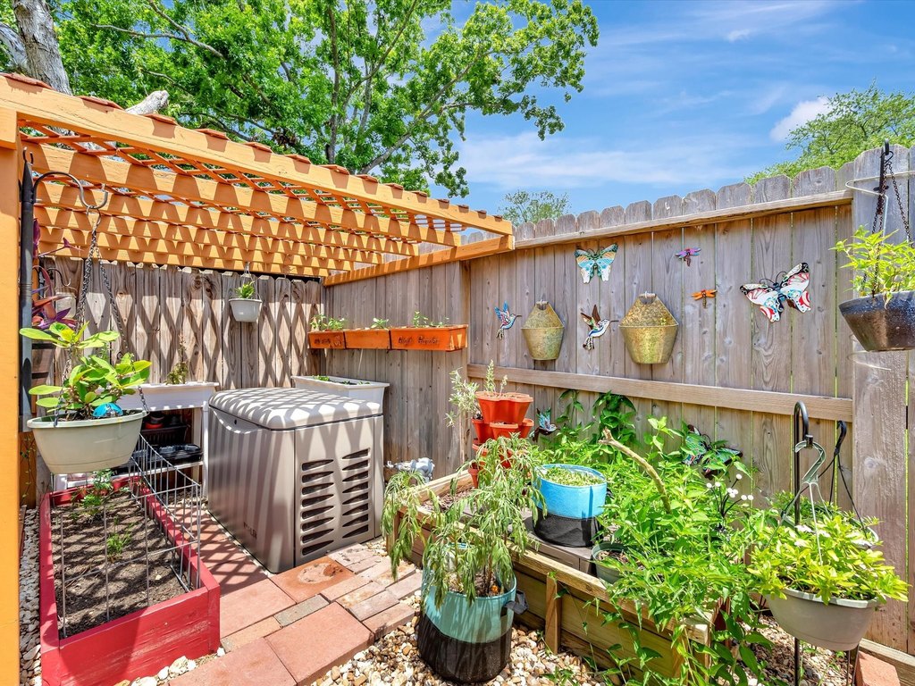 Houston, Texas, 77062, United States, 4 Bedrooms Bedrooms, ,2 BathroomsBathrooms,Residential,Forsale,1973435