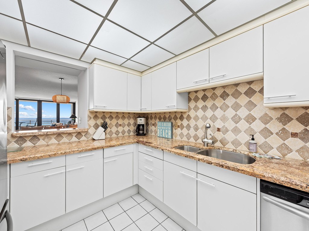 Highland Beach, Florida, 33487, United States, 2 Bedrooms Bedrooms, ,2 BathroomsBathrooms,Residential,Forsale,1886571