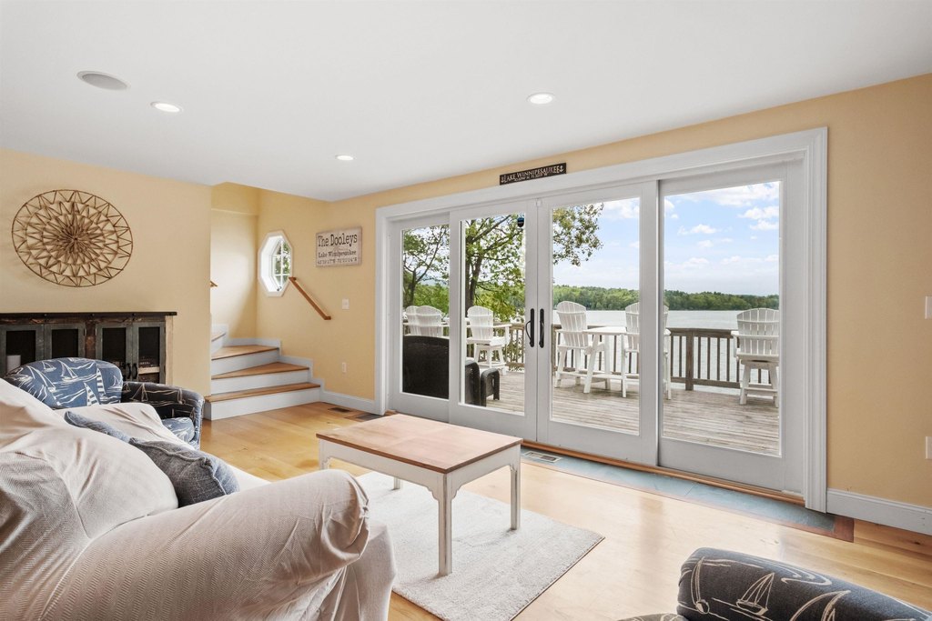 Moultonborough, New Hampshire, 03254, United States, 5 Bedrooms Bedrooms, ,5.5 BathroomsBathrooms,Residential,Forsale,1952907