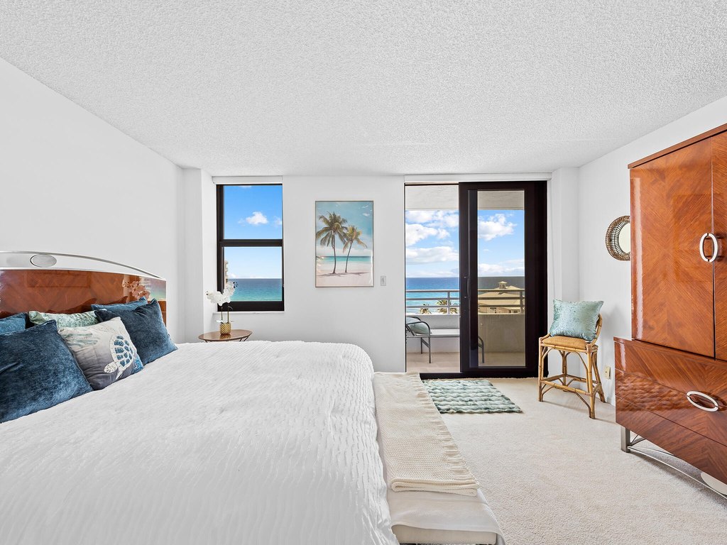 Highland Beach, Florida, 33487, United States, 2 Bedrooms Bedrooms, ,2 BathroomsBathrooms,Residential,Forsale,1886571