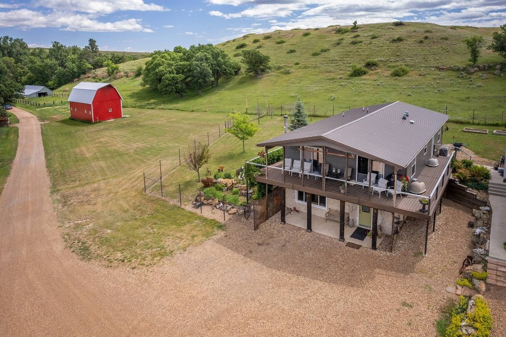 Hulett, Wyoming, 82720, United States, 4 Bedrooms Bedrooms, ,3 BathroomsBathrooms,Residential,Forsale,2004327