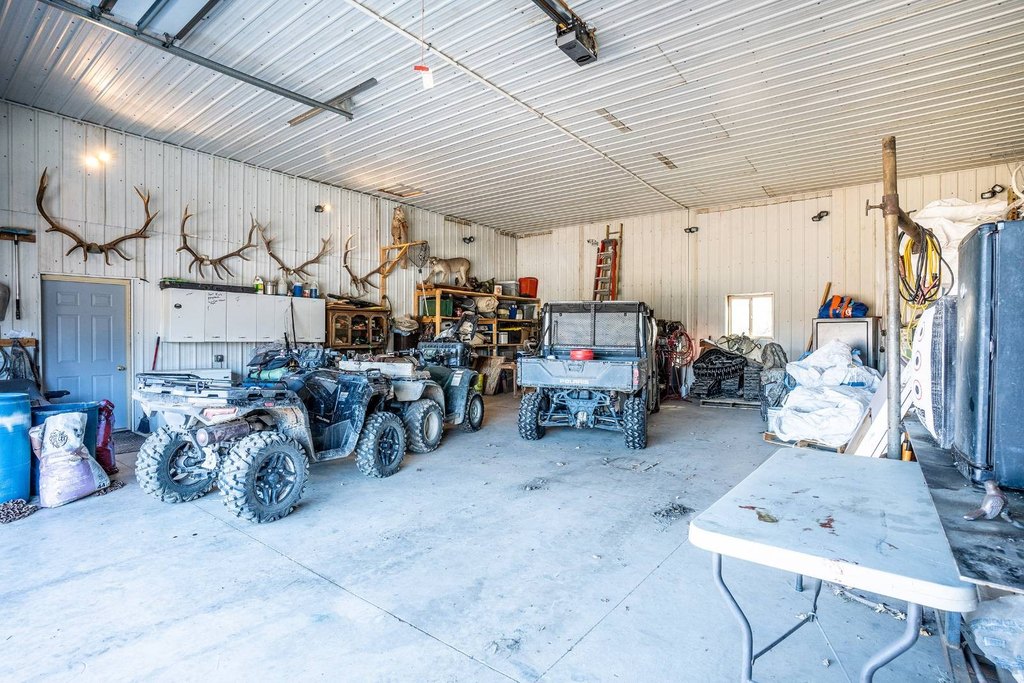 Hulett, Wyoming, 82720, United States, 4 Bedrooms Bedrooms, ,3 BathroomsBathrooms,Residential,Forsale,2004327