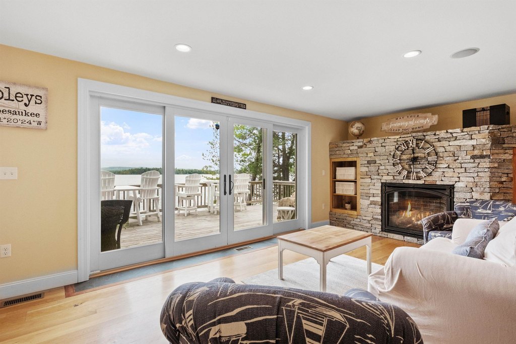 Moultonborough, New Hampshire, 03254, United States, 5 Bedrooms Bedrooms, ,5.5 BathroomsBathrooms,Residential,Forsale,1952907