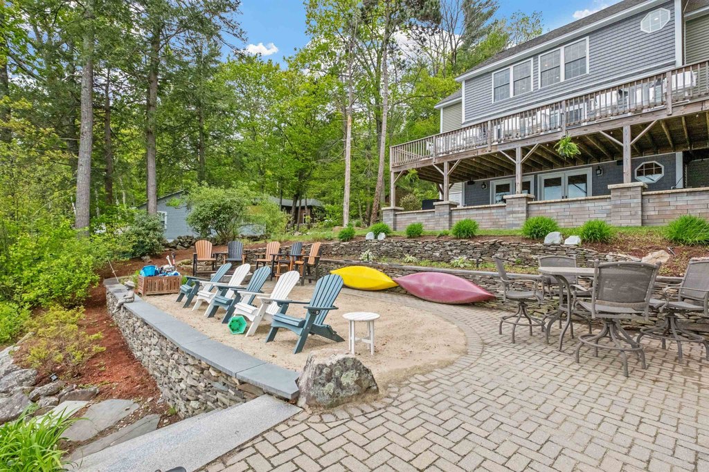 Moultonborough, New Hampshire, 03254, United States, 5 Bedrooms Bedrooms, ,5.5 BathroomsBathrooms,Residential,Forsale,1952907
