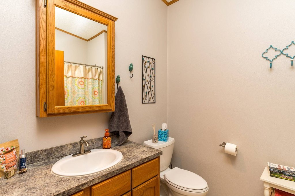 Hulett, Wyoming, 82720, United States, 4 Bedrooms Bedrooms, ,3 BathroomsBathrooms,Residential,Forsale,2004327