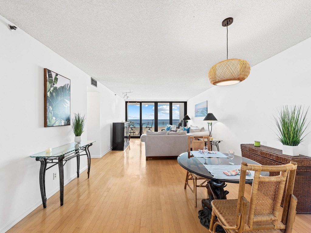 Highland Beach, Florida, 33487, United States, 2 Bedrooms Bedrooms, ,2 BathroomsBathrooms,Residential,Forsale,1886571