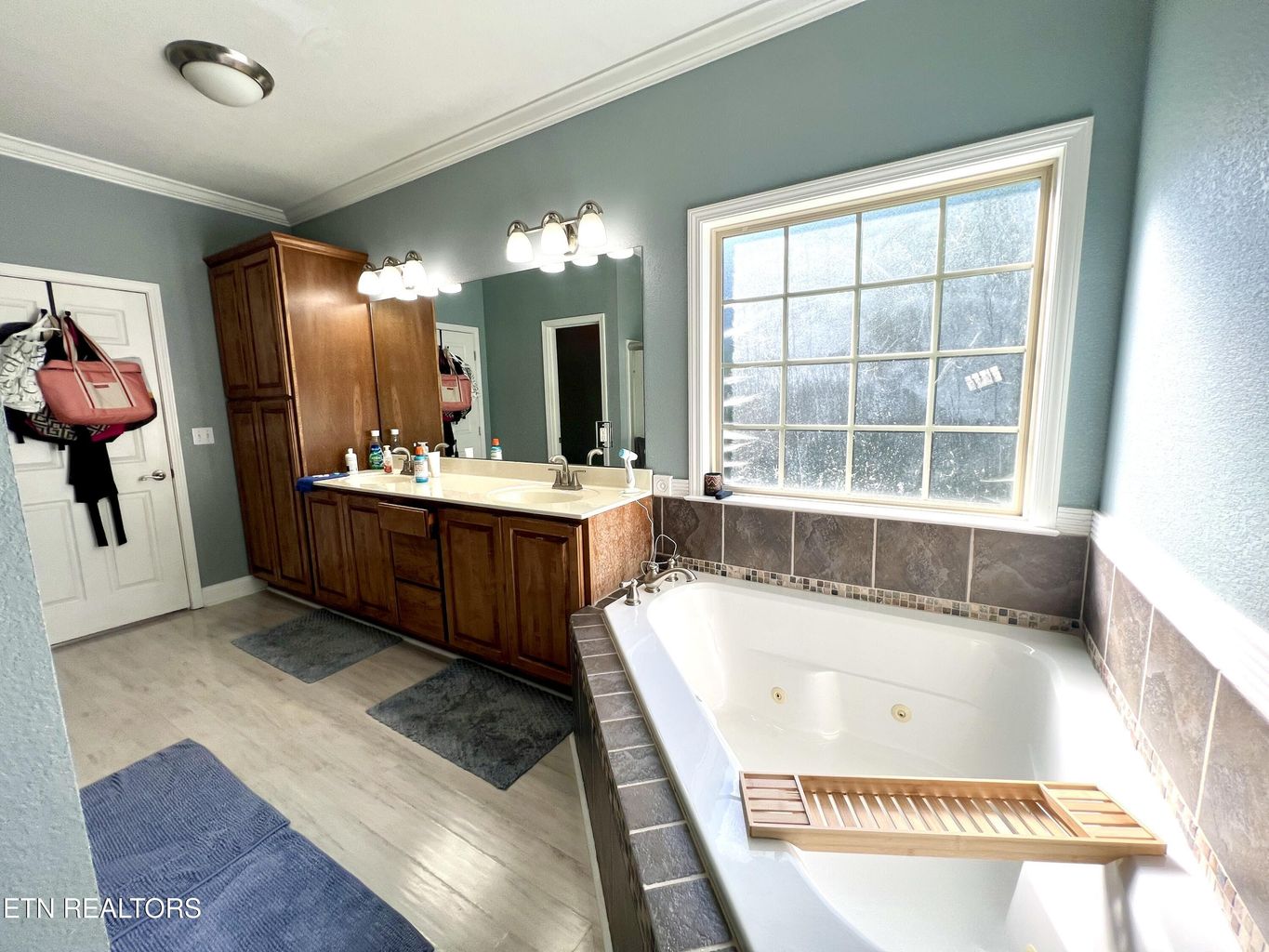 Sevierville, Tennessee, 37862, United States, 3 Bedrooms Bedrooms, ,2 BathroomsBathrooms,Residential,Forsale,1893776