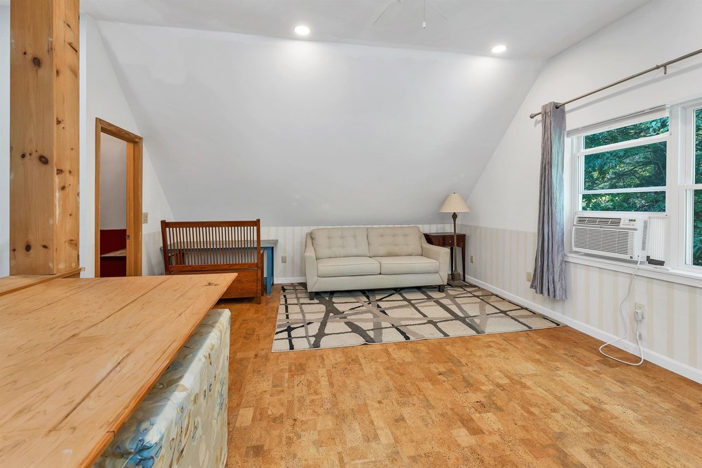 Alton, New Hampshire, 03809, United States, 2 Bedrooms Bedrooms, ,1.5 BathroomsBathrooms,Residential,Forsale,2002398