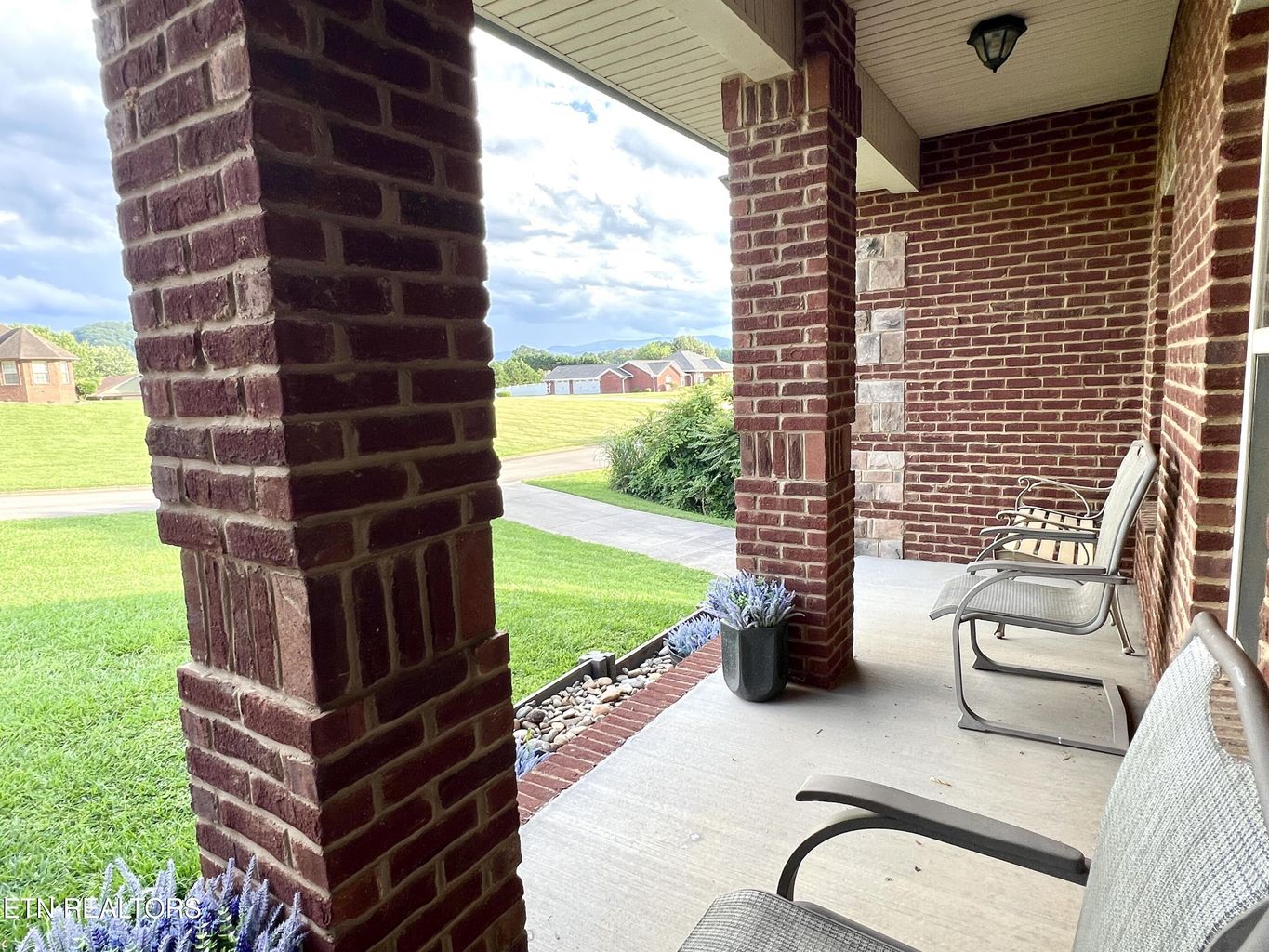 Sevierville, Tennessee, 37862, United States, 3 Bedrooms Bedrooms, ,2 BathroomsBathrooms,Residential,Forsale,1893776