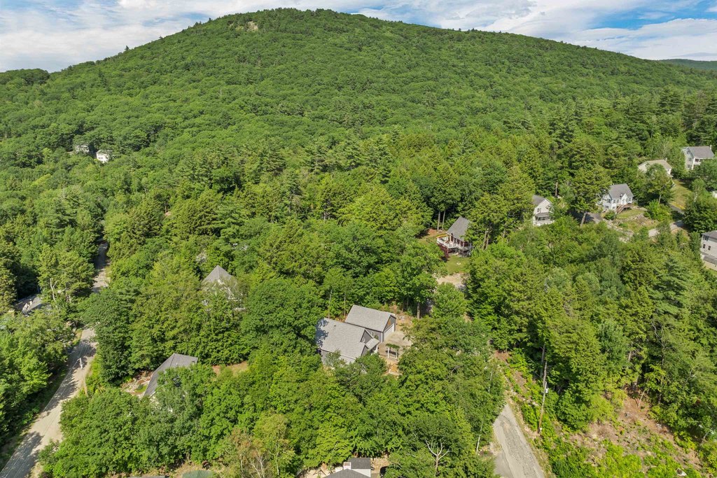 Alton, New Hampshire, 03809, United States, 2 Bedrooms Bedrooms, ,1.5 BathroomsBathrooms,Residential,Forsale,2002398