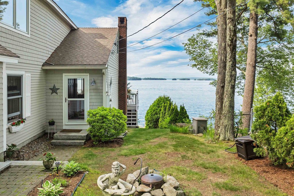 Gilford, New Hampshire, 03249, United States, 3 Bedrooms Bedrooms, ,2.5 BathroomsBathrooms,Residential,Forsale,1893920