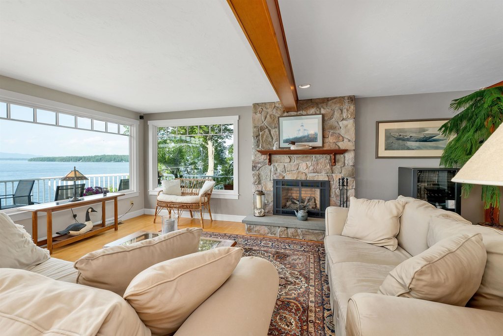 Gilford, New Hampshire, 03249, United States, 3 Bedrooms Bedrooms, ,2.5 BathroomsBathrooms,Residential,Forsale,1893920