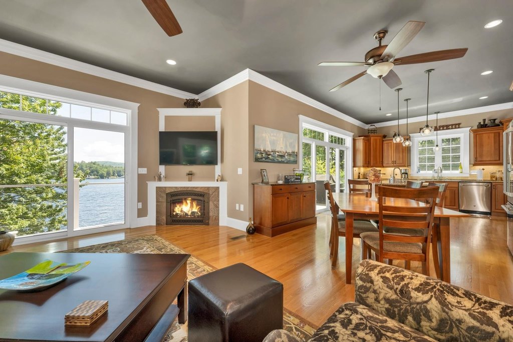 Alton, New Hampshire, 03810, United States, 2 Bedrooms Bedrooms, ,3.5 BathroomsBathrooms,Residential,Forsale,1909916
