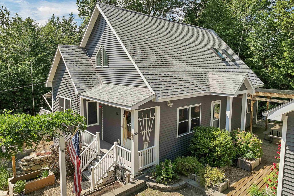 Alton, New Hampshire, 03809, United States, 2 Bedrooms Bedrooms, ,1.5 BathroomsBathrooms,Residential,Forsale,2002398