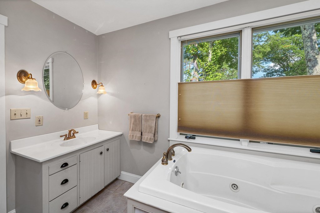 Gilford, New Hampshire, 03249, United States, 3 Bedrooms Bedrooms, ,2.5 BathroomsBathrooms,Residential,Forsale,1893920